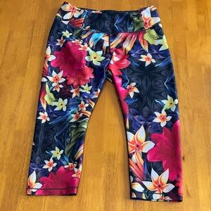CALIA by Carrie Underwood Cropped Leggings Tropical L